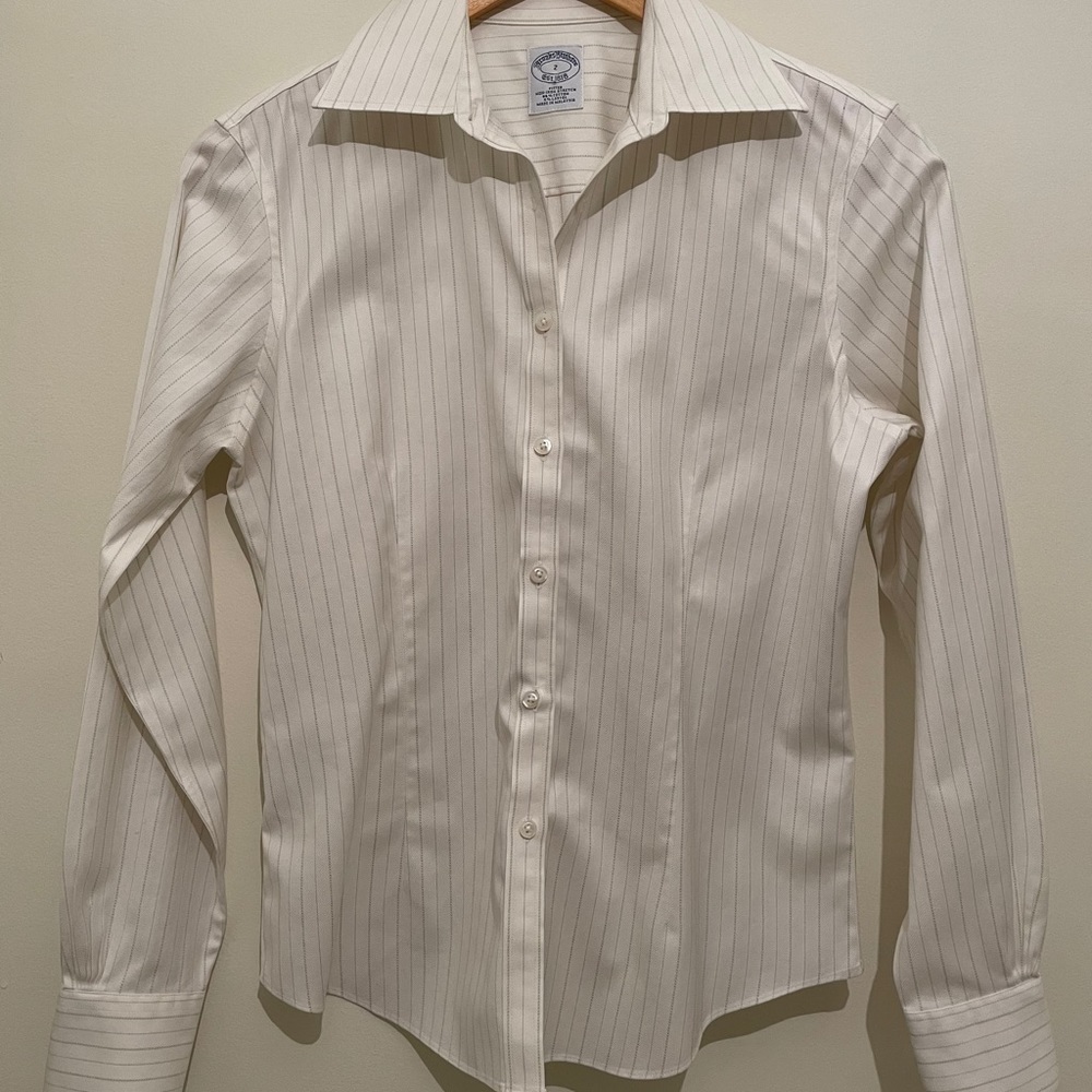 Brooks Brothers Button Down Ladies Fit Dress Shirt
